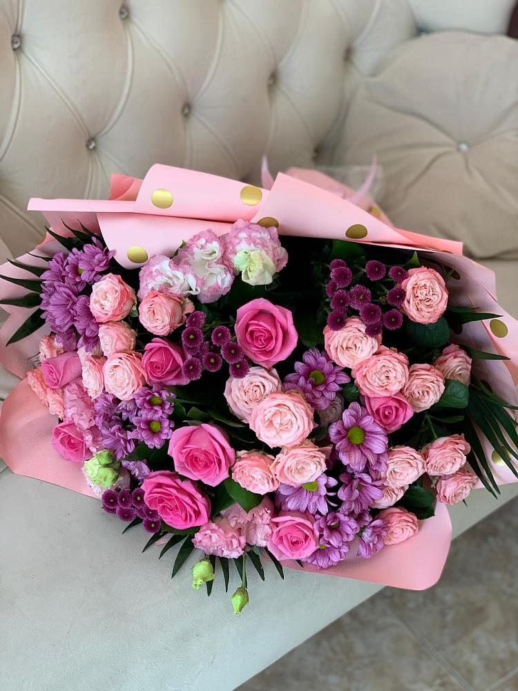 Букет цветов из: Хризантемы, Розы и Лизиантусы в Манушкино