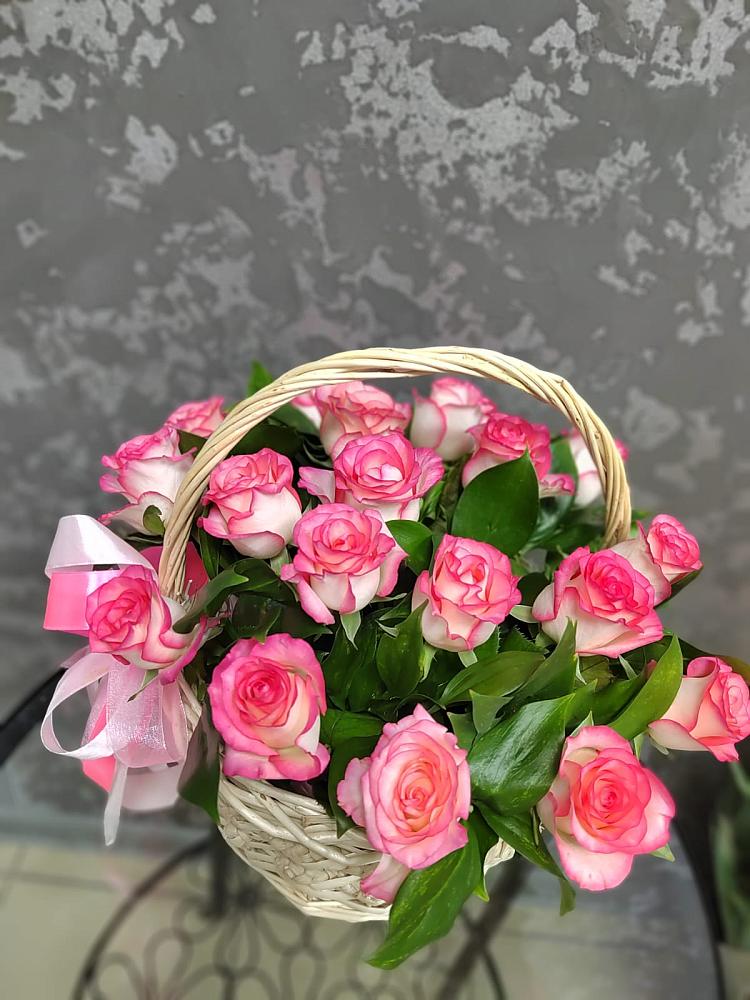 Цветочная композиция из Розы в корзине в Манушкино