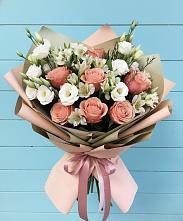 Букет цветов из:  Розы, Альстромерии и Лизиантусы в Манушкино