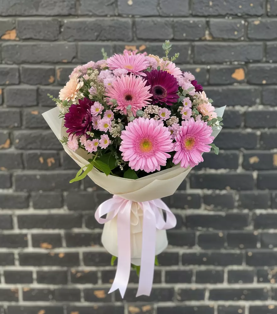 Букет цветов из: Герберы и Хризантемы в Манушкино