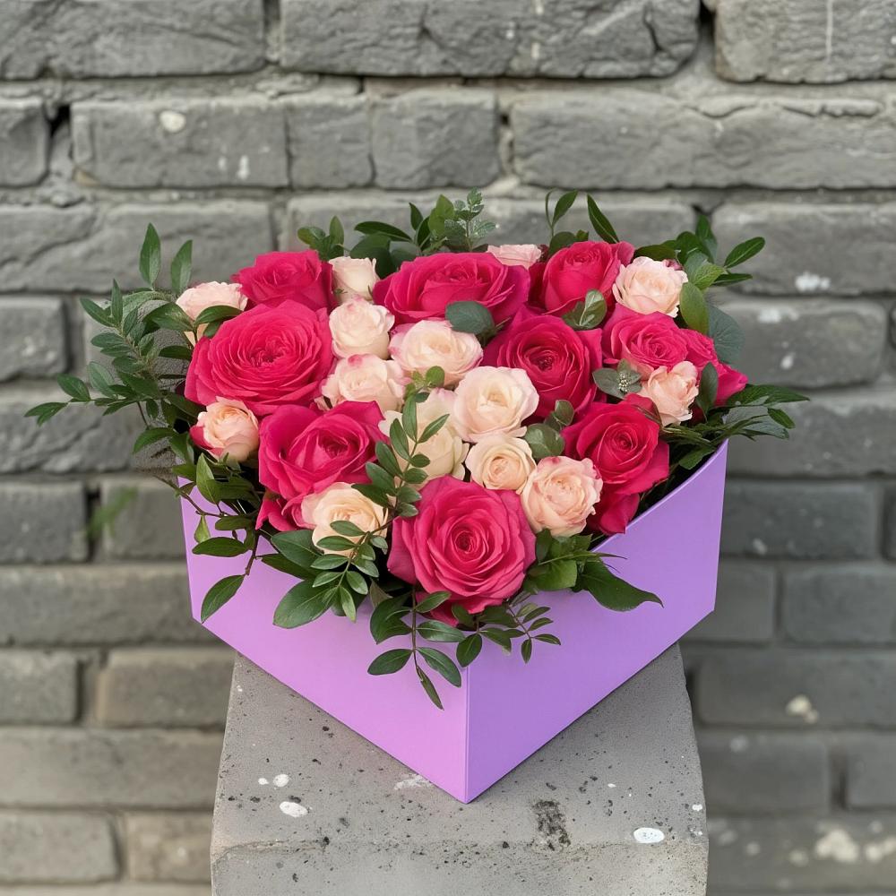 Цветочная композиция из Розы в коробке в Манушкино