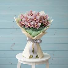 Букет цветов из:  Орхидеи и Розы в Манушкино