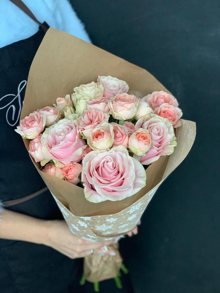 Букет цветов из: Хризантемы и Розы в Манушкино