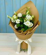 Букет цветов из:  Хризантемы и Лизиантусы в Манушкино