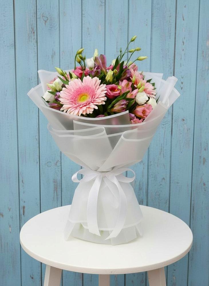 Букет цветов из: Герберы, Альстромерии и Лизиантусы в Манушкино