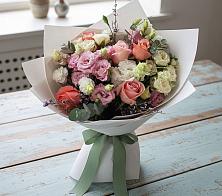 Букет цветов из:  Розы, Лизиантусы и Гвоздики в Манушкино