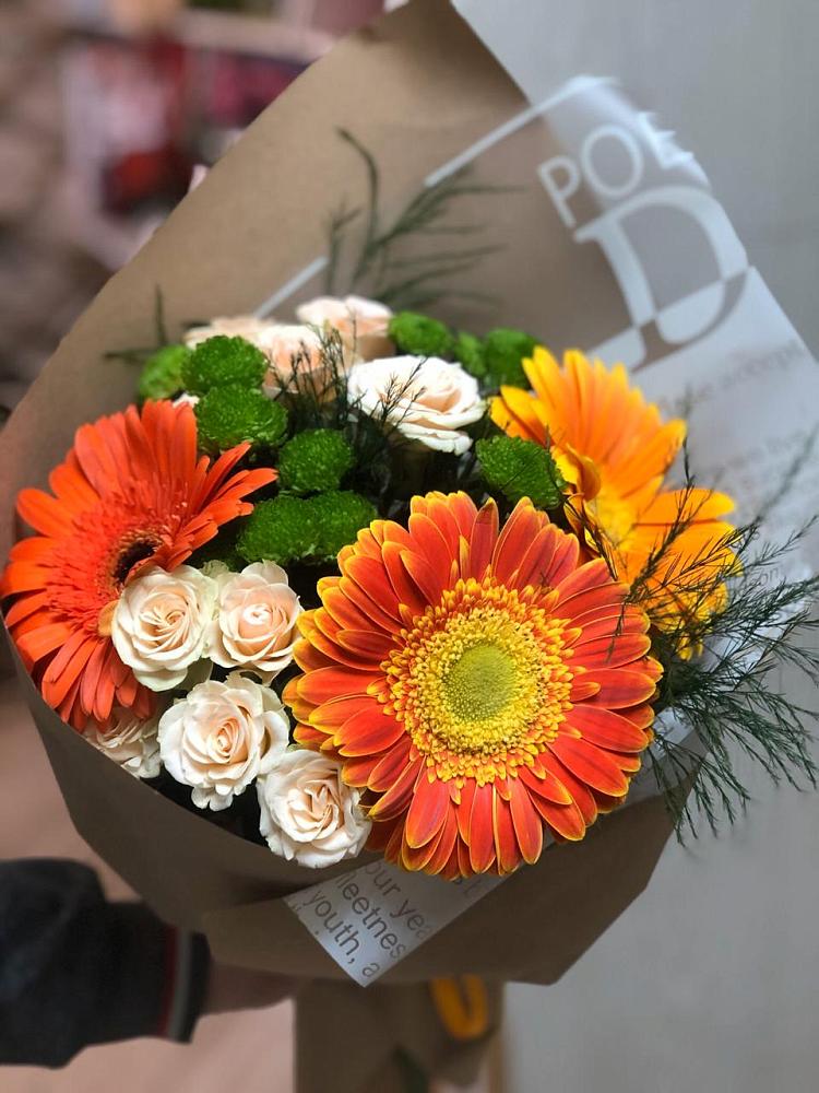 Букет цветов из: Герберы, Хризантемы и Розы в Манушкино