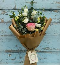 Букет цветов из:  Розы и Лизиантусы в Манушкино