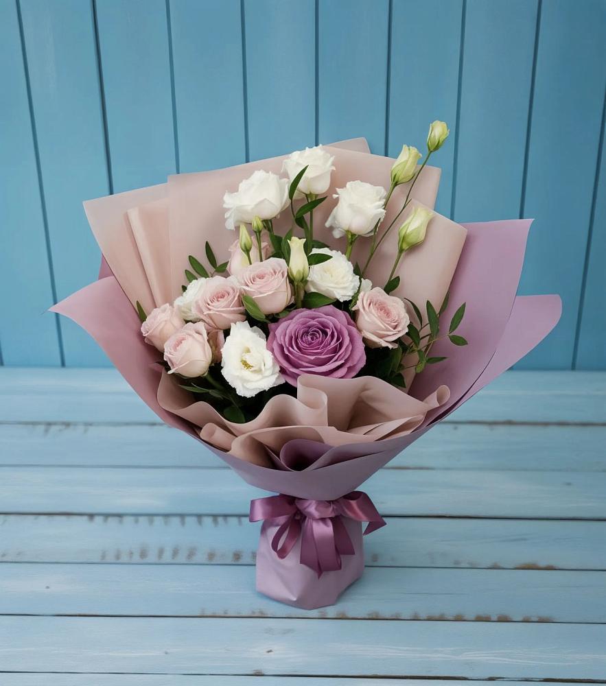 Букет цветов из: Розы и Лизиантусы в Манушкино